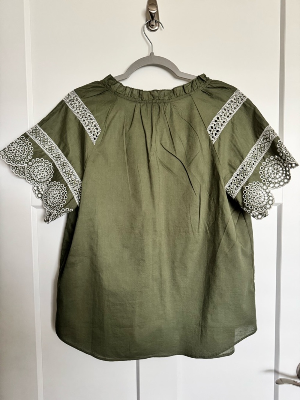NWT Talbots Olive Green Embroidered Eyelet Sleeve Ruffle Neck Blouse Size Medium - Picture 2 of 15
